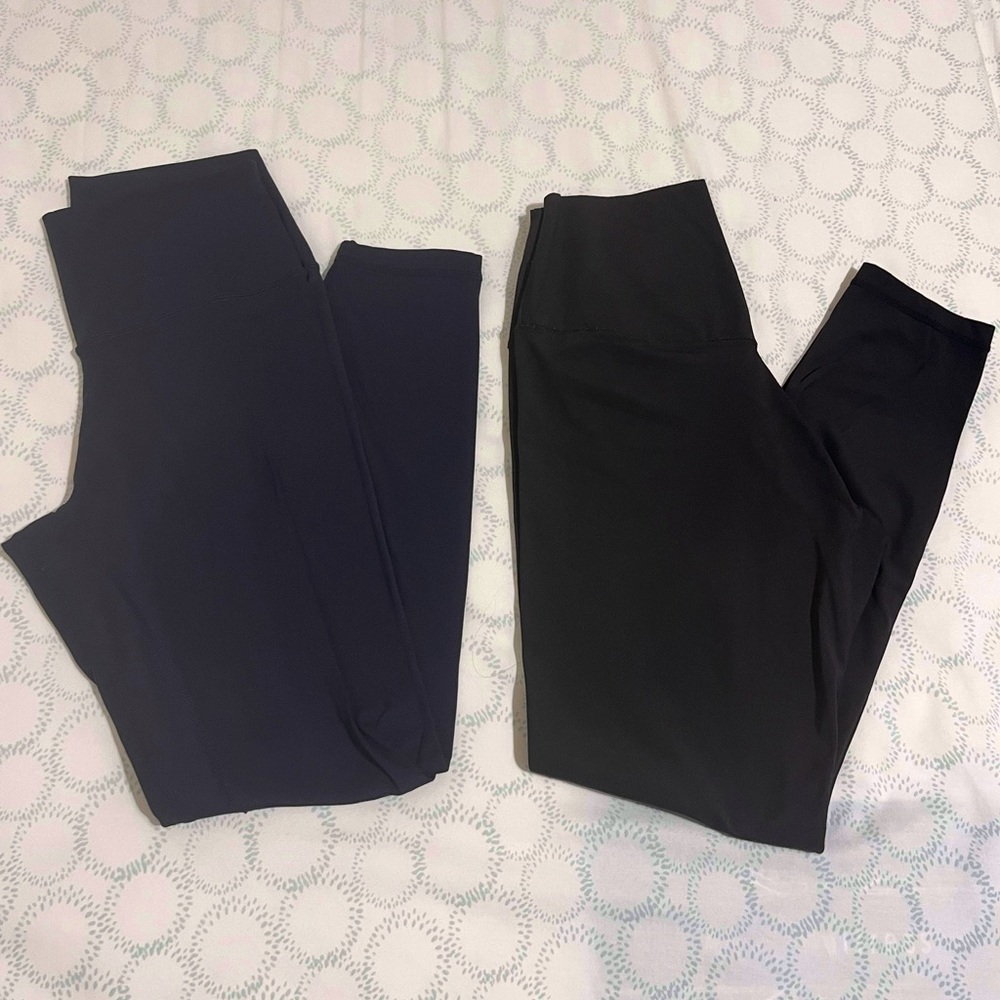 Colorfulkoala Women's Black and Navy Leggings